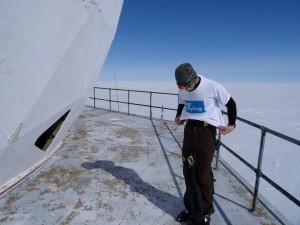 Greenland crossing expedition - Dye 2 station top dome outside RS